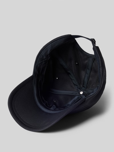 Produktfoto, zwarte cap met gestikt logo Cap mit Logo-Stitching van Under Armour, Dames, gladde textuur, zilverkleurige details