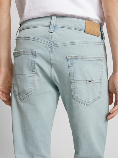 Tommy Jeans Slim Fit Jeans im 5-Pocket-Design Modell 'SCANTON' Hellblau 3