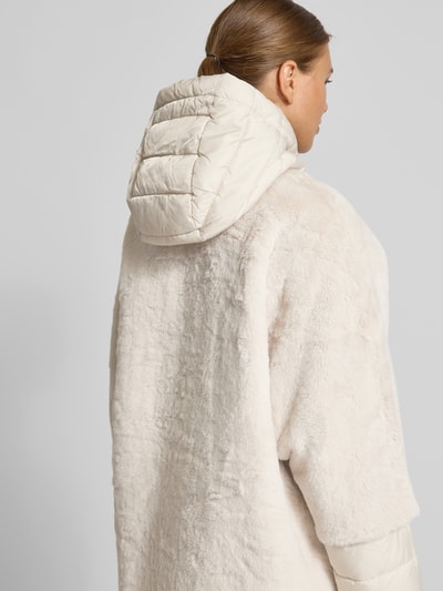 s.Oliver BLACK LABEL Regular fit lange jas van imitatiebont met gewatteerde capuchon Kit - 3