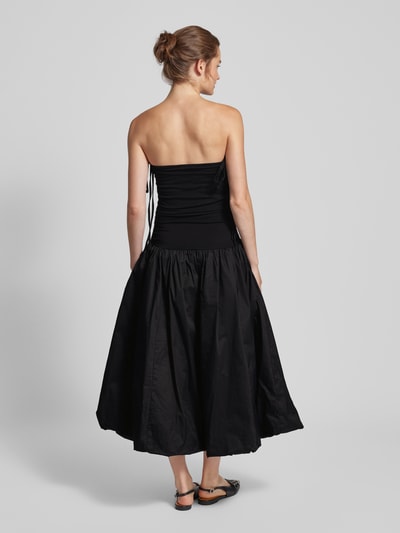 Amy Lynn Abendkleid mit seitlichen Schnürungen Modell 'Alexa' Black 5