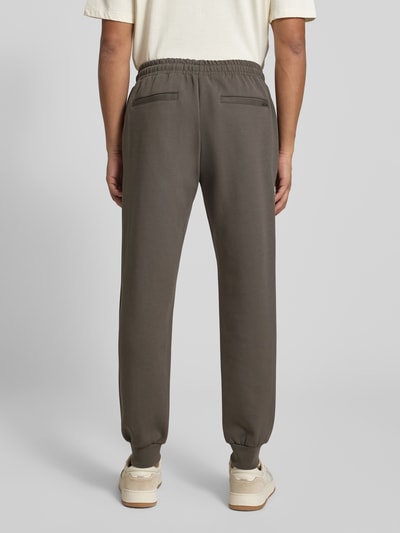 Antony Morato Spodnie dresowe o kroju slim fit z tunelem model ‘Carrot’ Oliwkowy 5