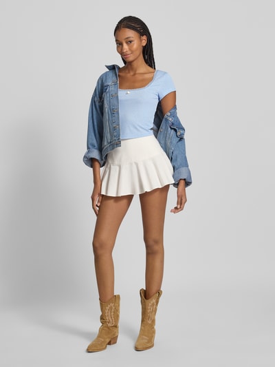 Only T-shirt o kroju regular fit z prążkowaniem model ‘LEMONE’ Jasnoniebieski 1