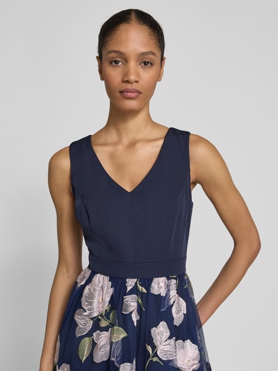 Christian Berg Cocktail Knielanges Cocktailkleid mit V-Ausschnitt Marine Melange 3
