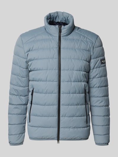 Produktfoto, Regular Fit Steppjacke mit Zweiwege-Reißverschluss von Marc O'Polo in Hellblau mit gesteppten Querstreifen, glatte Textur, Herren Steppjacke