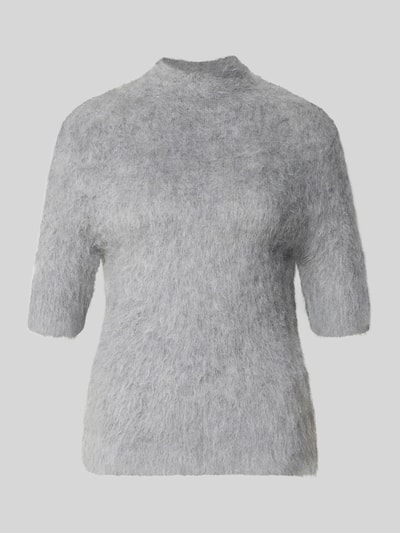 Produktfoto, Strickshirt aus Alpaka-Mix mit kurzem Stehkragen von someday, Modell Tuomina, graue melierte Farbe, weiche, flauschige Textur, körpernaher Schnitt, Damen Strickshirt mit 1/2-Arm, Rückenlänge 60 cm, Ärmellänge 44 cm