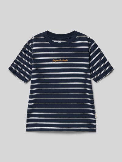 Produktfoto, T-Shirt mit Streifenmuster und Stitching von Jack & Jones, ciemnogranatowe z białymi paskami, czysta bawełna, krój regular fit, okrągły dekolt, długość tyłu w rozmiarze 140: 52 cm