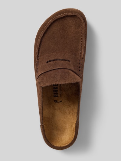 Produktfoto, Slides aus Leder mit profilierter Sohle Modell 'Naples Wrapped' von Birkenstock in Braun, abgerundete Form, Beschichtung, Absatzhöhe 4 cm.