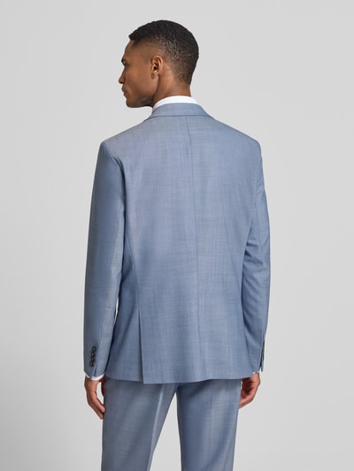Männermodel trägt Slim Fit Anzugsakko aus Woll-Mix Modell 'THEO' von SELECTED HOMME in Melange-Optik, Ganzkörperansicht Rückansicht.