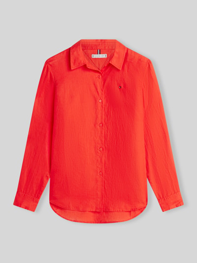 Produktfoto, Relaxed Fit Langarmbluse aus reinem Leinen von Tommy Hilfiger in kräftigem Rot, Optik: Unifarben, Materialverarbeitung: Flammgarn, Knopfleiste, Logo-Stitching, Kragenform: Hemdkragen, Passform: Relaxed-Fit, Material: Leinen, Ärmelabschluss: Manschette, Rumpfabschluss: abgerundet.