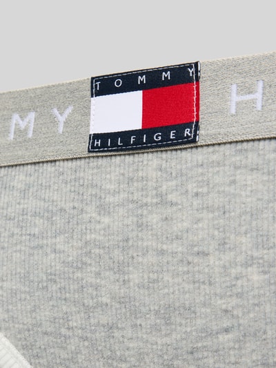 Produktfoto, String aus Baumwoll-Mix von TOMMY HILFIGER in Two-Tone-Optik mit Label-Patch, elastischer Logo-Bund, Feinripp-Struktur