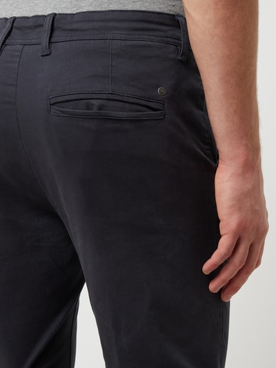 !Solid Slim Fit Chino mit Stretch-Anteil  Dunkelblau 3