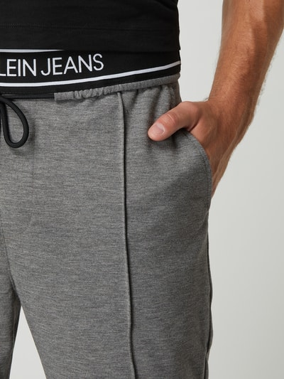 Calvin Klein Jeans Slim Fit Jogpants mit Logo-Bund (hellgrau  
