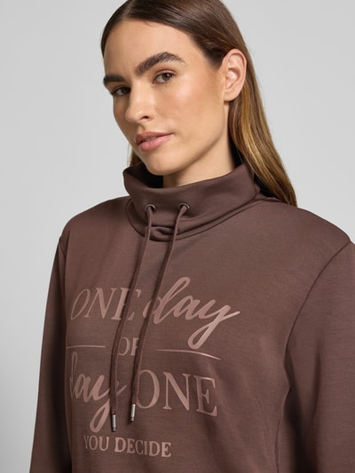 Soyaconcept Sweatshirt mit Stehkragen und Tunnelzug Modell 'BANU' Schoko 3