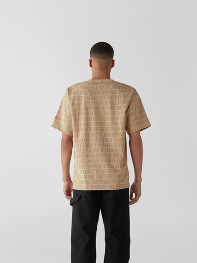 Helmut Lang T-Shirt mit Allover-Logo Sand 5