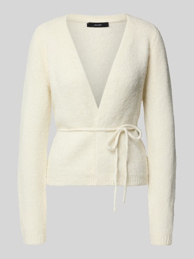 Produktfoto, cremefarbene Regular Fit Strickjacke mit Woll-Anteil Modell 'CORA' von VERO MODA, unifarbene Strickoptik, Taillengürtel zum Binden