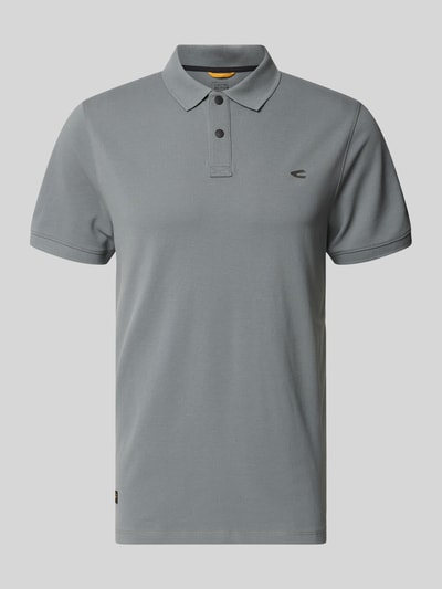 Productfoto, Regular Fit Poloshirt in effen design van camel active, katoen-elastaanmix, knoopsluiting, logo, ruglengte bij maat M 70 cm