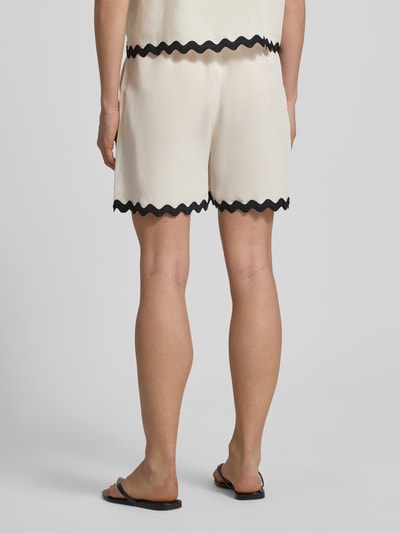 HUGO Regular Fit Shorts aus Lyocell-Leinen-Mix Modell 'HASLALA-1' Offwhite 5
