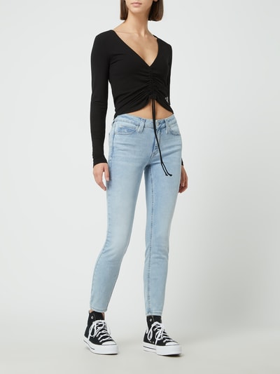 Calvin Klein Jeans Cropped Shirt mit V-Ausschnitt Black 1