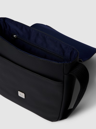 Lacoste Umhängetasche mit Label-Detail Modell 'FLAP CROSSOVER' Schwarz 4