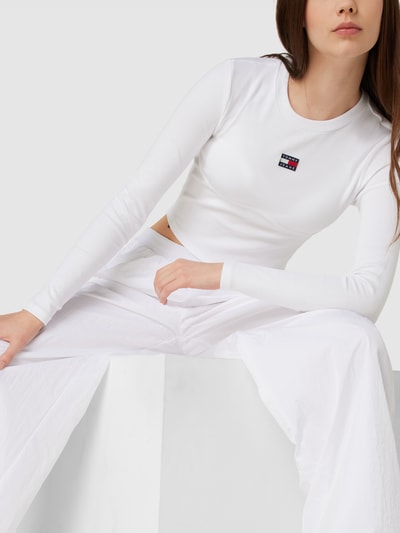 Tommy Jeans Longsleeve in Ripp-Optik Modell 'BADGE' Weiß 3