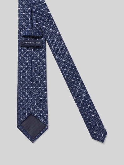 Produktfoto, Krawatte aus reiner Seide von Prince Bowtie, klassisches Strukturmuster, Teilungsnähte, 7 cm Breite, Blautöne