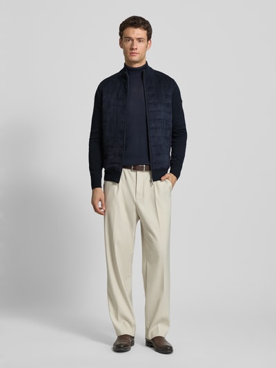 bugatti Strickjacke mit Stehkragen und Steppnähten Marine 1