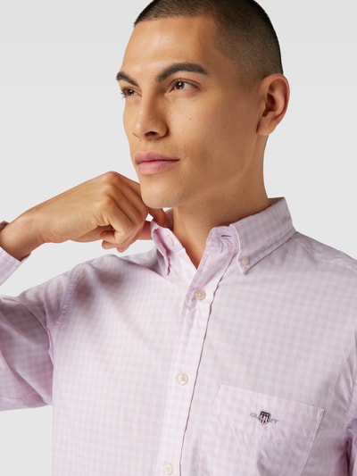 GANT Regular Fit Freizeithemd mit Vichy-Karo Modell 'POPLIN' Rose 3