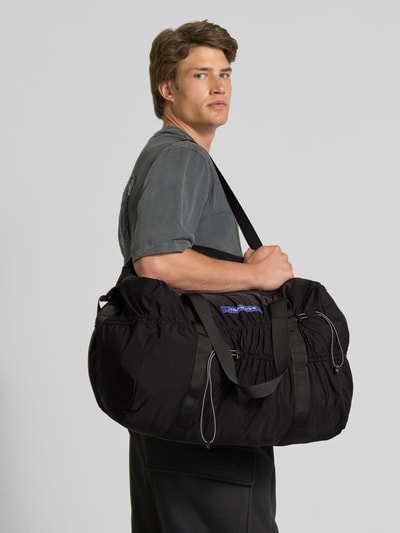 A-COLD-WALL Weekender mit Label-Detail Black 1