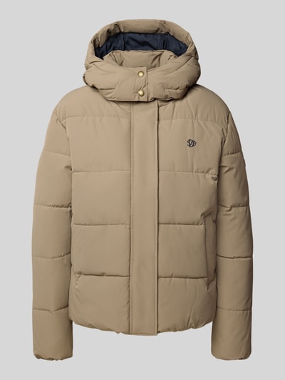 Produktfoto, Regular Fit Jacke in Stepp-Optik van Superdry in beige met stiksels, Afdekstrip, Capuchon met opstaande kraag, regular fit, Ruglengte maat S 64 cm, Schouderbreedte 49 cm, Borstwijdte 59 cm, Mouwlengte 62 cm