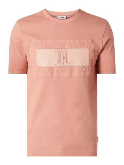 Tommy Hilfiger T-shirt z bawełny organicznej TOMMY x LEWIS  Mocnoróżowy 2