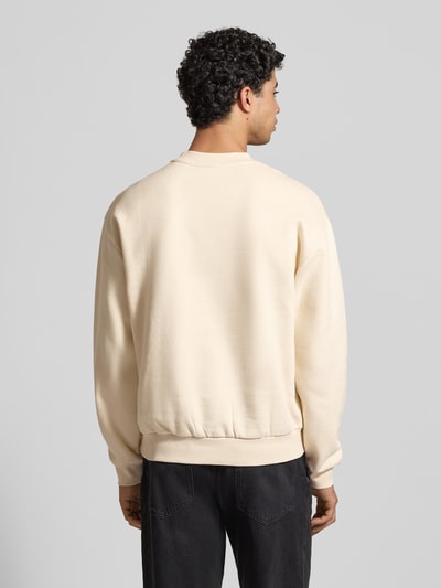 REVIEW Sweatshirt mit Varsiety Embleme Ecru 5