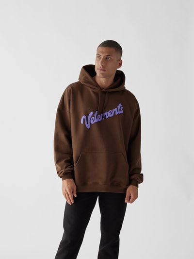 VETEMENTS Oversized Hoodie mit Label-Print Mittelbraun 4