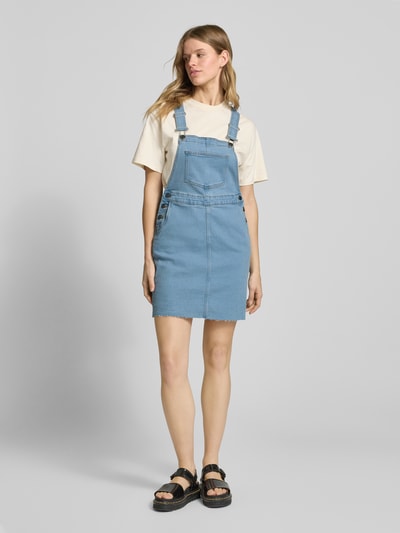 Noisy May Knielanges Latzkleid mit Brusttasche Modell 'SIA' Hellblau 1