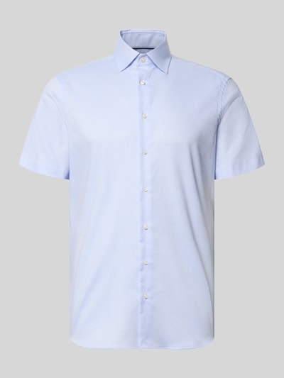Produktfoto, Regular Fit Business-Hemd mit Kentkragen von Christian Berg Men, hellblau, reine Baumwolle, kurzärmelig, glatte Textur