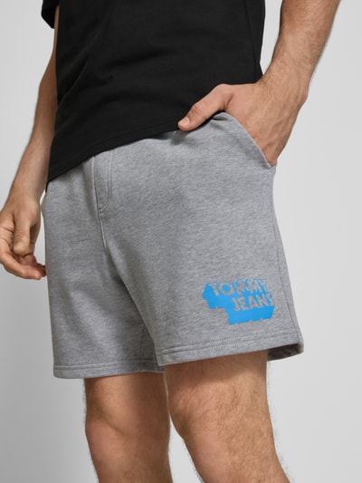 Tommy Jeans Relaxed Fit Sweatshorts aus reiner Baumwolle Hellgrau Melange 3