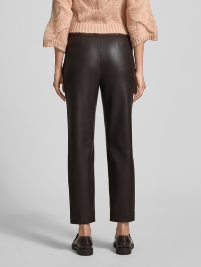 JOOP! Spodnie o kroju regular fit z imitacji skóry model ‘PATRICIA’ Ciemnobrązowy 5