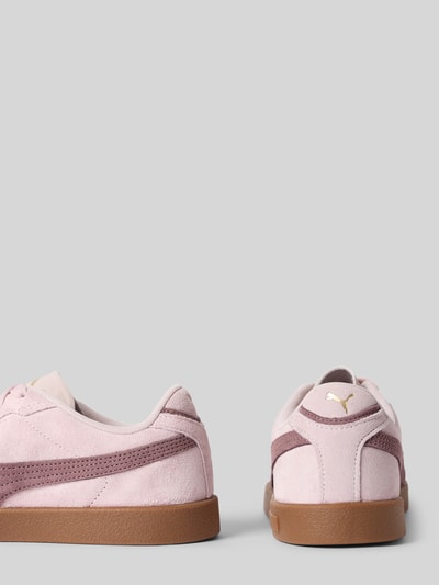 Produktfoto, Sneaker aus echtem Rindsleder Modell 'Era Suede' von PUMA in Rosa und Braun mit glatter sowie rauer Textur, Damen Sneaker von PUMA