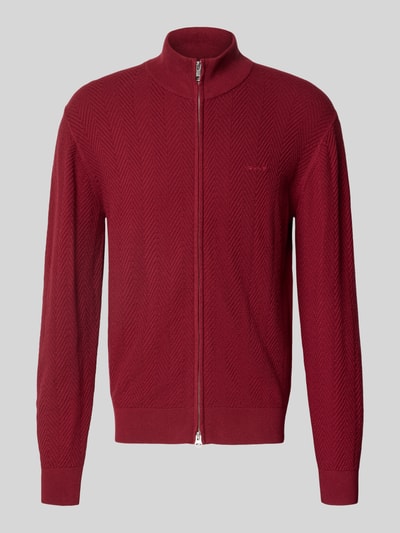 Produktfoto, bordeauxrote Regular Fit Strickjacke aus Baumwoll-Woll-Mix Modell 'HERRINGBONE TEXTURE ZIP' von GANT, Herren Strickjacke.