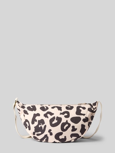 Produktfoto, Fanny Pack mit Logo-Detail von Studio Noos, Animal-Print in Beige und Schwarz, Reißverschluss, verstellbarer Schulterriemen, Maße 40x20x11 cm, minimalistisches Design, strukturierte Stoffoberfläche