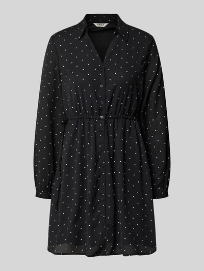Produktfoto, Tailliertes Freizeitkleid mit Allover-Muster Modell 'ALYNN' von Only, czarna tkanina w drobne białe wzory, mini, długie rękawy, kołnierzyk, przeszycie w talii, zapięcie na guziki, mankiety, damska sukienka casual