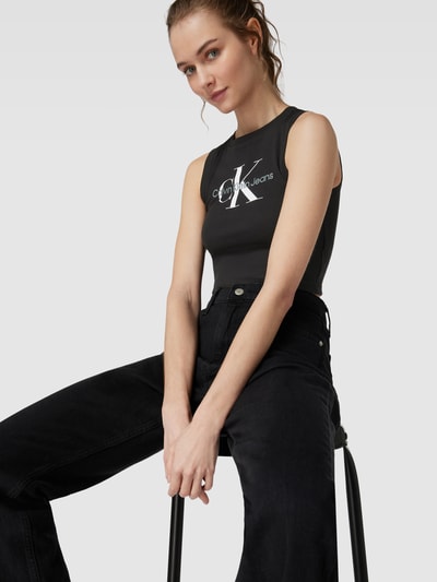 Calvin Klein Jeans Crop Top mit Logo-Print Black 3