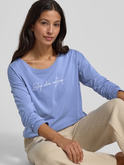 LASCANA Bluzka z długim rękawem z nadrukowanym napisem Niebieski 3