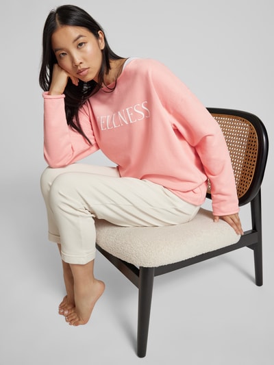 Juvia Oversized Sweatshirt mit Label-Print Rosa 3