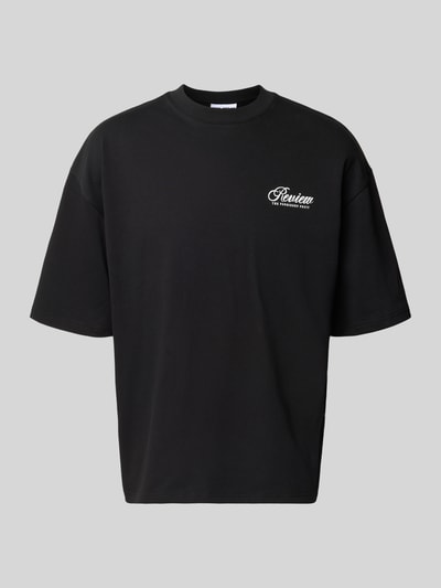Produktfoto, schwarzes T-Shirt mit Logo- und Statement-Print von REVIEW, reine Baumwolle, Loose Fit, Rundhalsausschnitt, glatte Textur