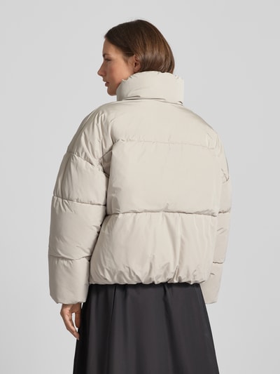 Jake*s Casual Jacke mit Stehkragen und Reißverschlusstaschen Stein 5