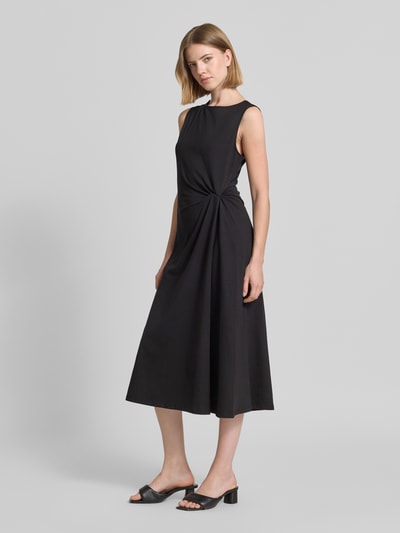Vrouwenmodel draagt Tailliertes Freizeitkleid aus Baumwoll-Mix van s.Oliver RED LABEL, effen, getailleerd, midi, jersey katoenmix, vooraanzicht volledig