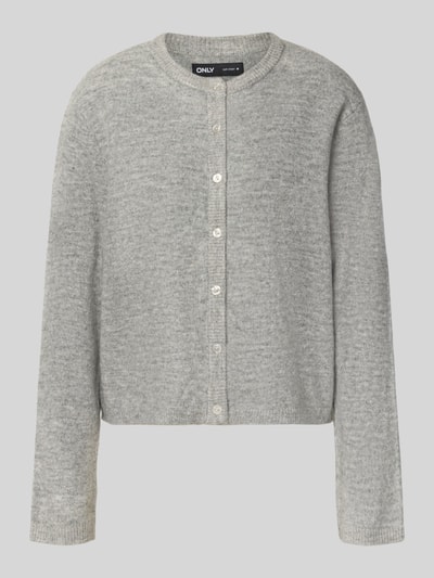Produktfoto, hellgraue Loose Fit Strickjacke mit Rundhalsausschnitt Modell 'SIMONI' von ONLY, Damen Strickjacke, strukturierte Oberfläche.