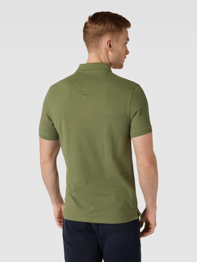 Barbour Slim Fit Poloshirt mit Label-Stitching Oliv 5