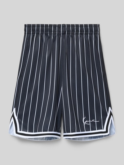 Produktfoto, Bermudas mit Logo-Stitching und Eingrifftaschen von KARL KANI, luźny krój, elastyczny pas, wpuszczane kieszenie, szerokość w rozmiarze 134: 30 cm, długość wewnętrzna nogawki w rozmiarze 134: 17 cm, ciemny materiał z białymi paskami, wyhaftowane logo, gładka tekstura