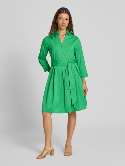 0039 Italy Knielanges Hemdblusenkleid mit Bindegürtel Modell 'JULE' Gruen 1